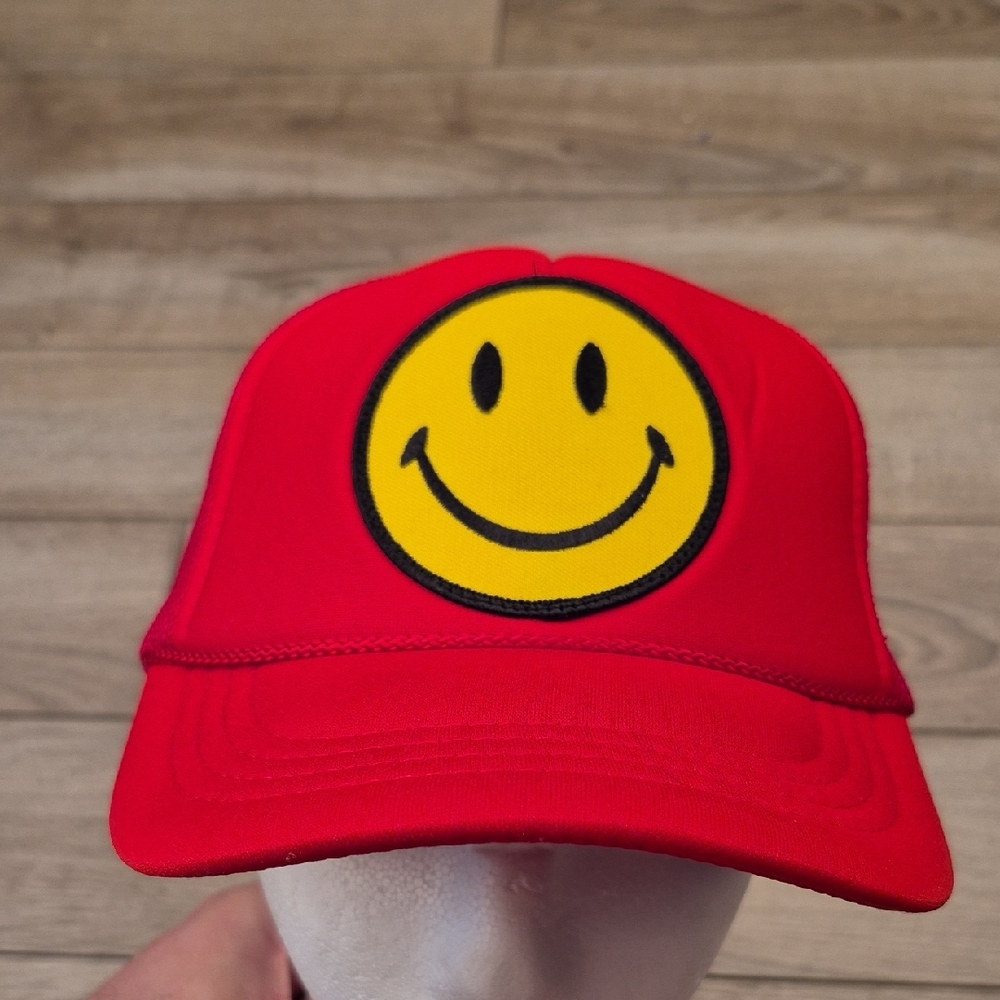 AVIATOR NATION Smiley Face Red‎ Gold Yellow Trucker Mesh Snapback Hat Cap